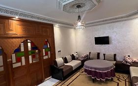 Charmant appartement spacieux avec cour fleurie et Hammam à Targa Marrakech